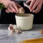 Preview: Knoblauchbehälter 2in1 mit Reibe aus Steingut