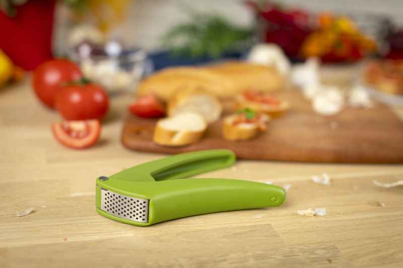 Preview: Knoblauchpresse Easy Clean Kuhn Rikon grün