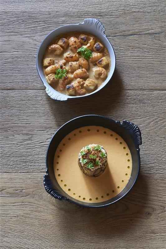 Preview: GRATINSCHUESSEL RUNDE MIT GRIFFEN in gusseisener Optik 45 cl