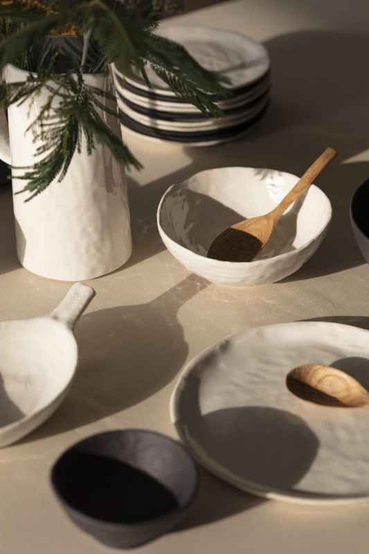 Preview: YLI WASSERKRUG/ PITCHER/ VASE 1,2 L Alabaster Weiss