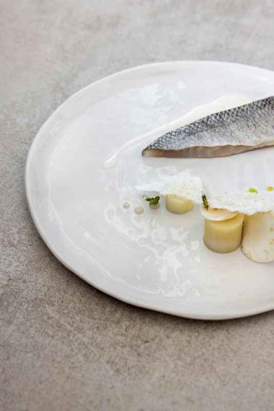 Preview: YLI FLACHER TELLER 28,5 CM Alabaster Weiss