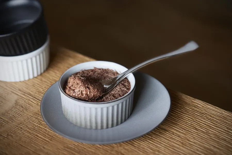 EQUINOXE FLACHER TELLER/DESSERTTELLER 21,5 cm Pfeffer