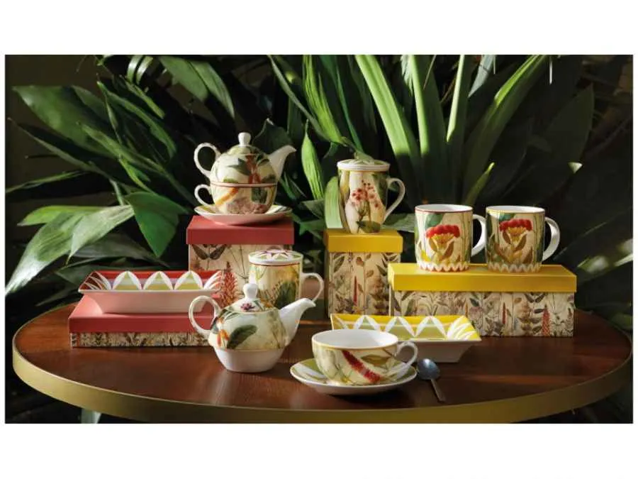Schale/ Porzellanplatte rechteckig MIRABILIA 16 x 20 cm rot